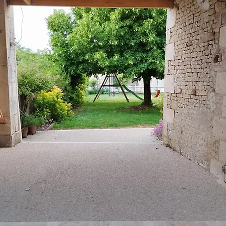 Le Logis De Bouillé-Courdault